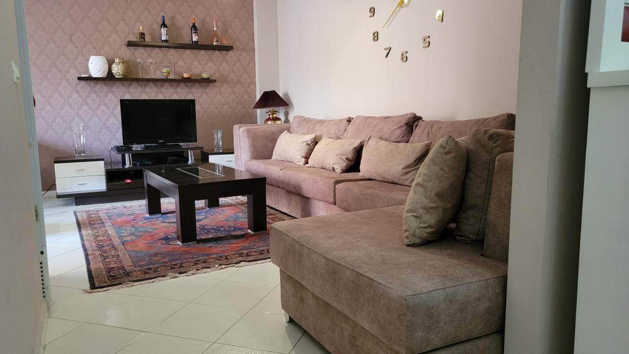Charming Apartment Lushnjë Eksteriør billede