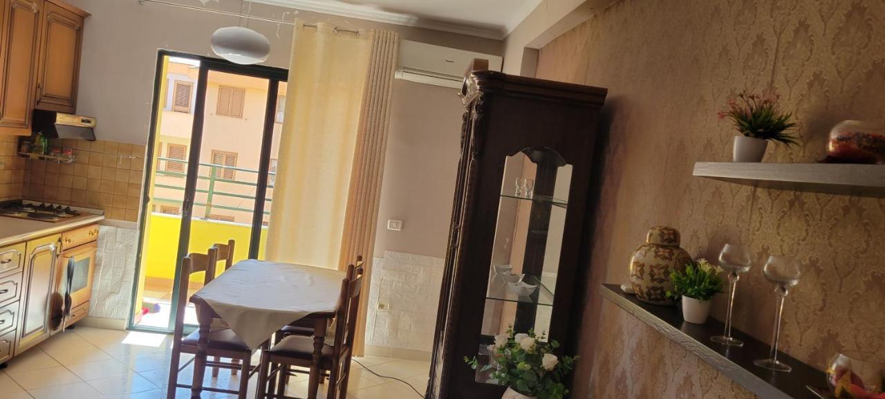 Charming Apartment Lushnjë Eksteriør billede